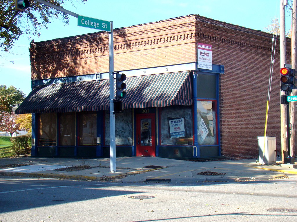 Boone's Saloon — Springfield