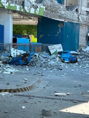 7 8 Magnitude Earthquake Strikes Southern Philippines Causes Tsunami