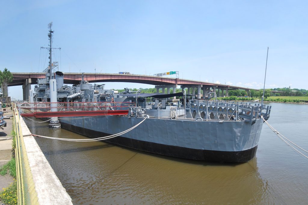 USS Slater (DE-766) — Albany