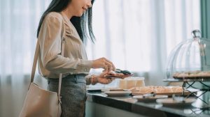 Airlines Rethink Lounge Perks