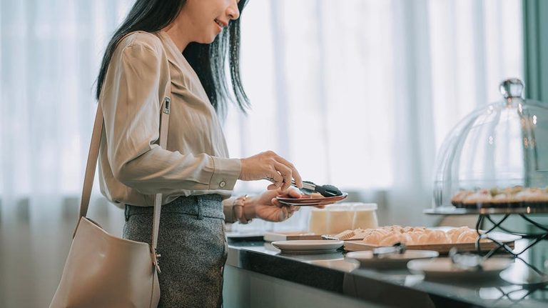 Airlines Rethink Lounge Perks