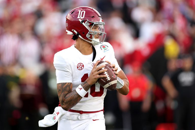 Alabama Football Players Honor Fathers