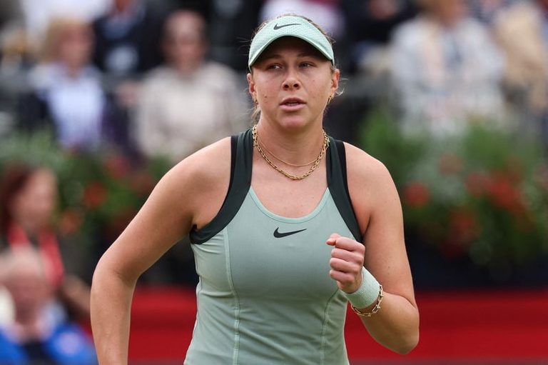 Americans Anisimova Jovic Advance In London