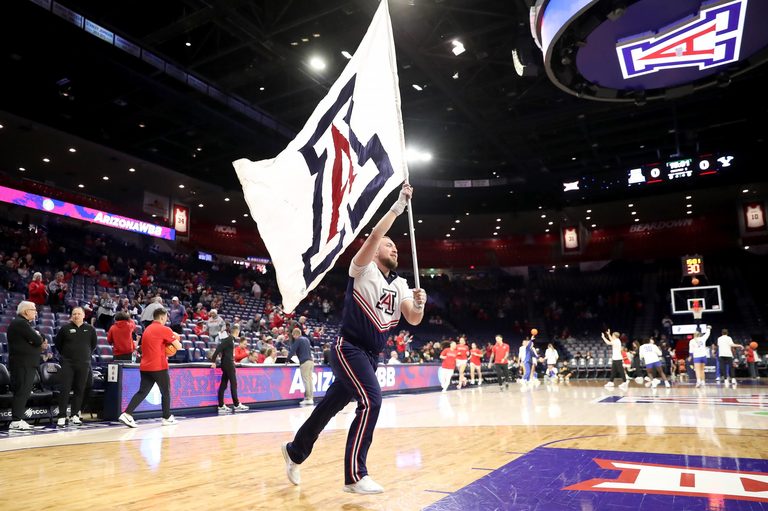 Arizona Women S Basketball Hires Devan Newman