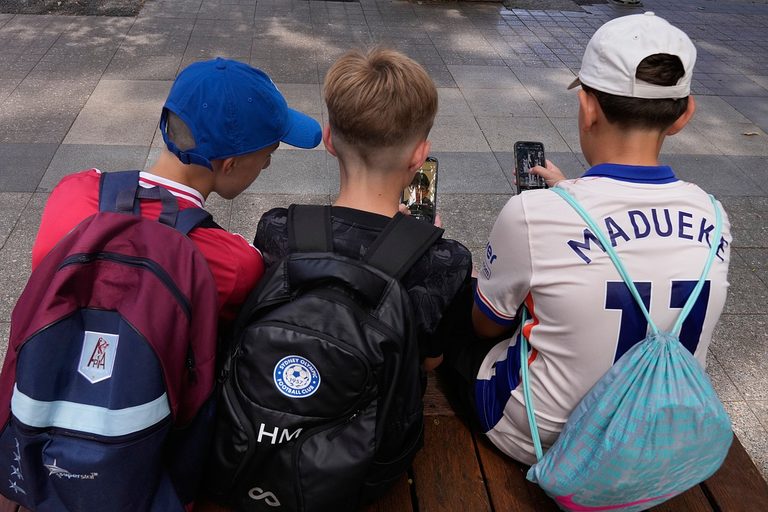 Australia To Strengthen Social Media Ban For Minors