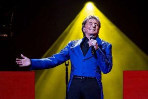 Barry Manilow Battles Cancer