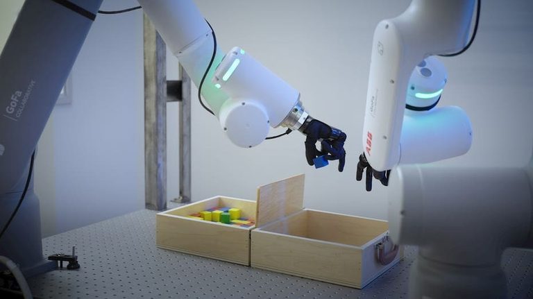 Bionic Hands Teach Robots To Feel