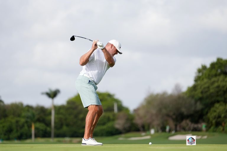 Brian Urlacher Views Acc As Celebrity Golf S Major