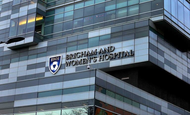 Brigham And Women S Nurses Vote To Authorize Strike