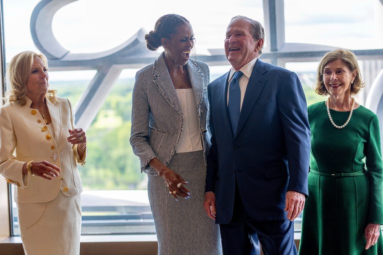 Bush Michelle Obama Reunite