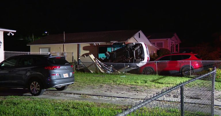 Car Crashes Into St Petersburg Home Ignites Fire