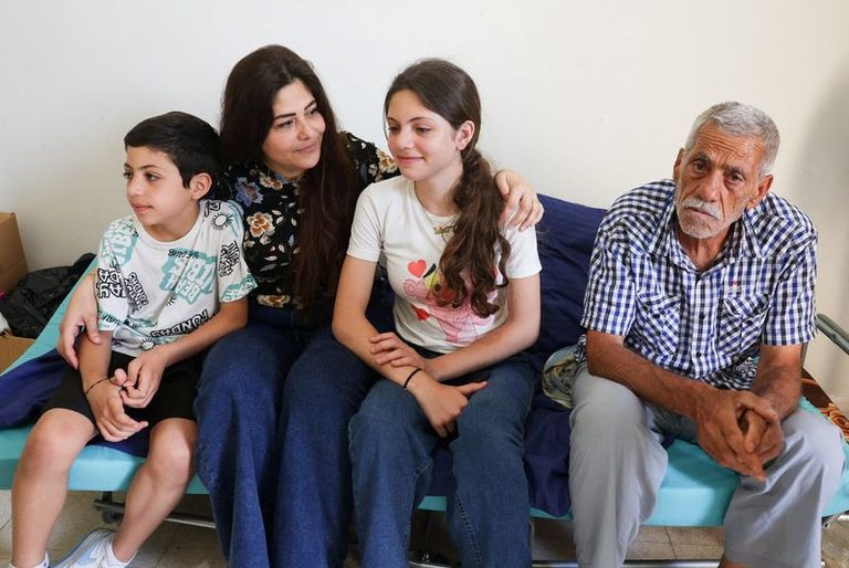 Christians Flee Lebanon S Tyre Amid Israeli Campaign