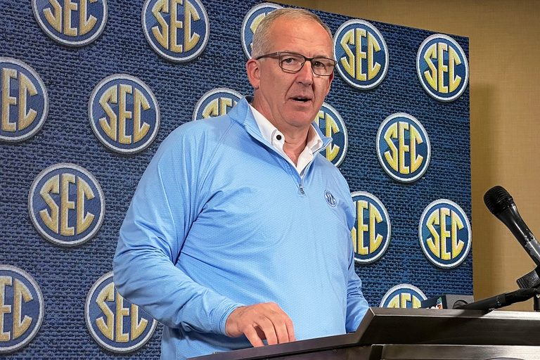 College Sports Bill Faces Opposition