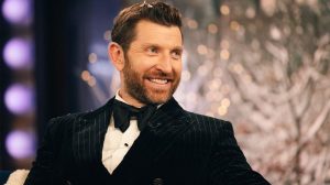 Country Star Brett Eldredge Reveals Secret Marriage