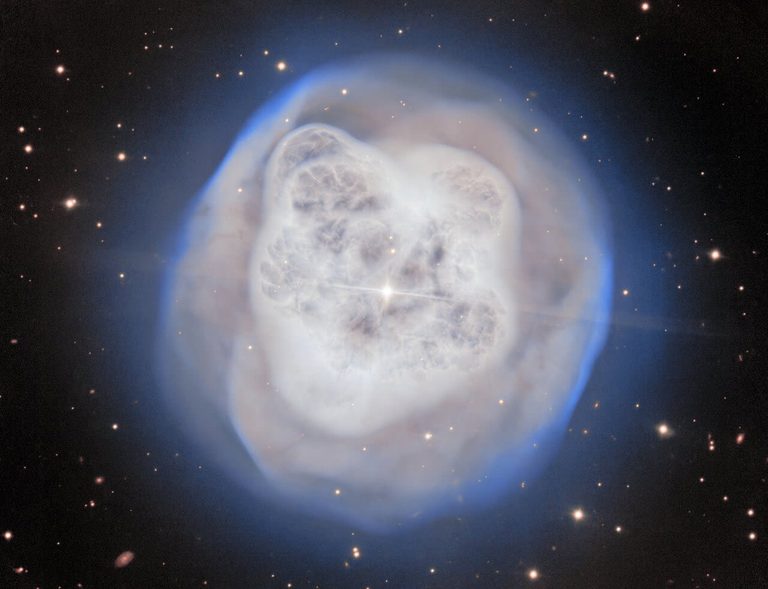 Crystal Ball Nebula Image Reveals Dying Star