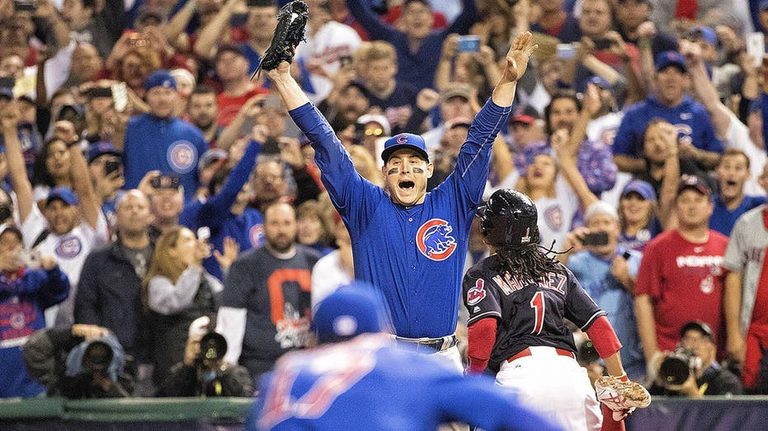 Cubs Hero Anthony Rizzo Gives Back