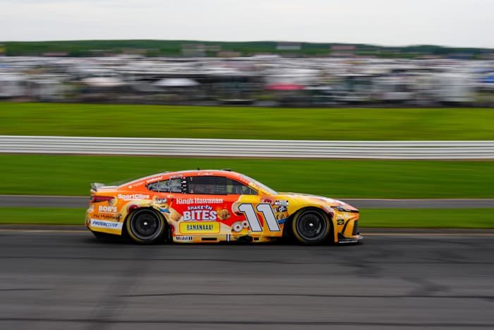 Denny Hamlin Wins Third Straight Nascar Cup Race