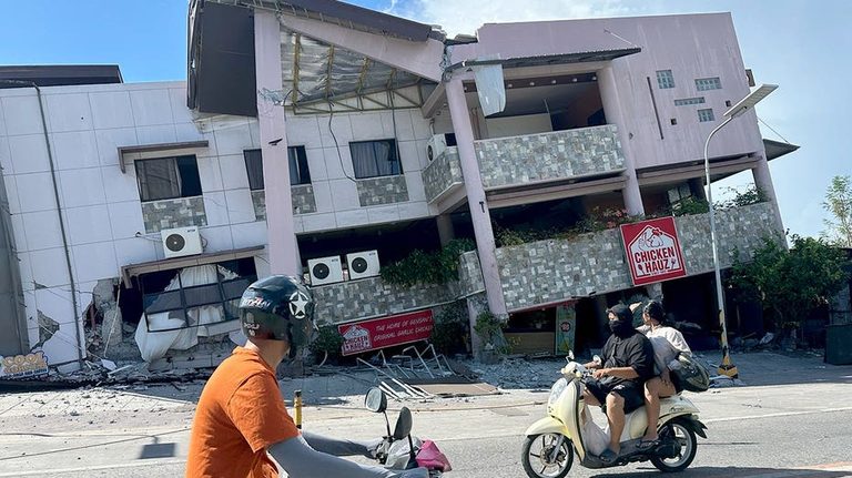 Devastating Earthquake In The Philippines Claims Lives And Triggers Tsunami