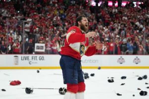 Ducks Sign A J Greer To 4 Year Deal