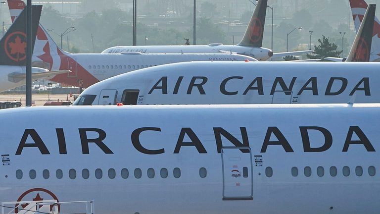 Ex Air Canada Captain Accused Of Flying Without License