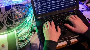 Fbi Warns Of Scammers Posing As It Support