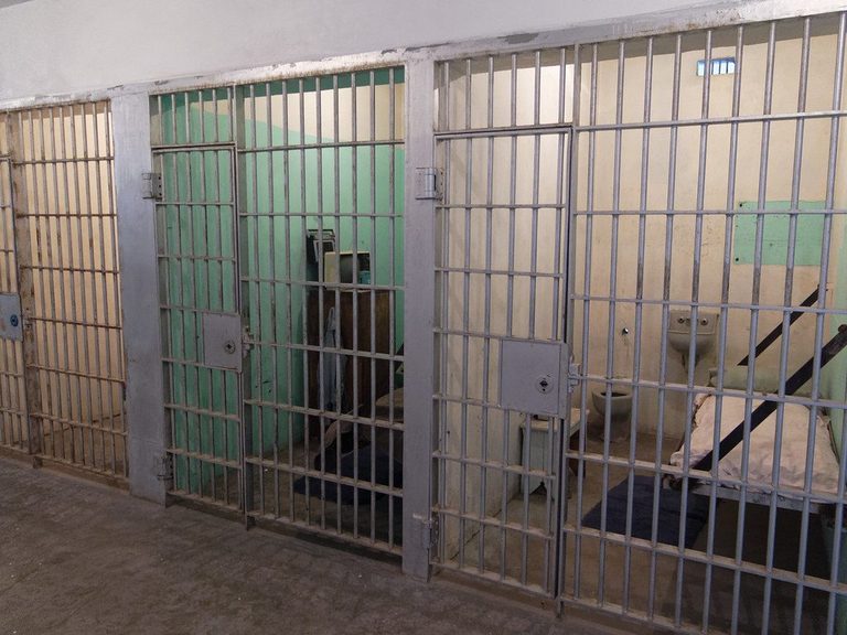 Federal Courts Halt Alabama Nitrogen Gas Executions