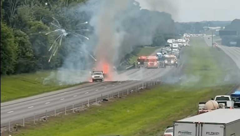 Fireworks Trailer Erupts On I 75 In Ooltewah Tennessee