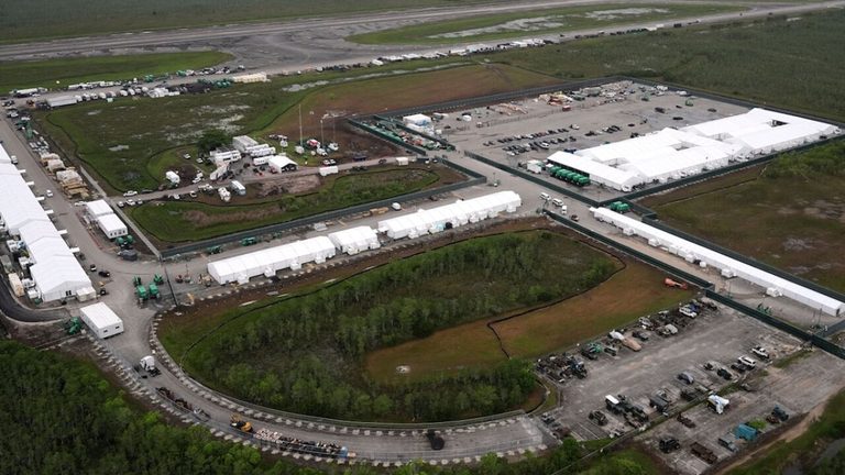 Florida Detention Center Closes