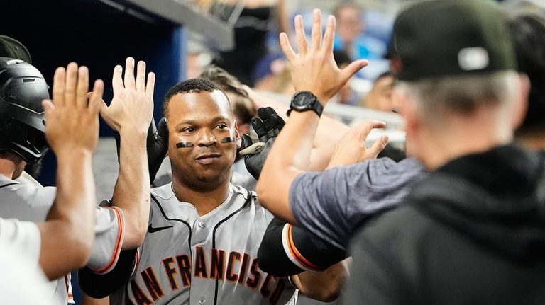 Giants Devers Frustrated With Pinch Run Decision