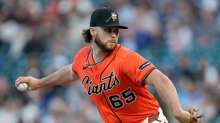 Giants Players Refuse Pride Night Hats