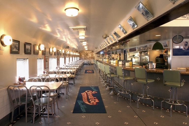 Goode Company Seafood Celebrates 40 Years