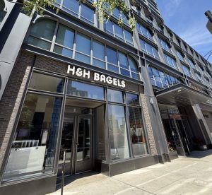 H H Bagels Opens In Chicago