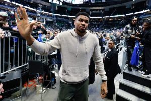 Heat Acquire Giannis Antetokounmpo