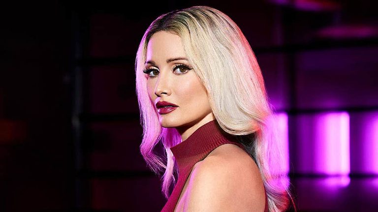 Holly Madison Reflects On Hollywood S Challenges And Her Playboy Experience