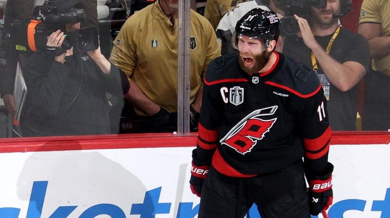Hurricanes Take 3 2 Lead