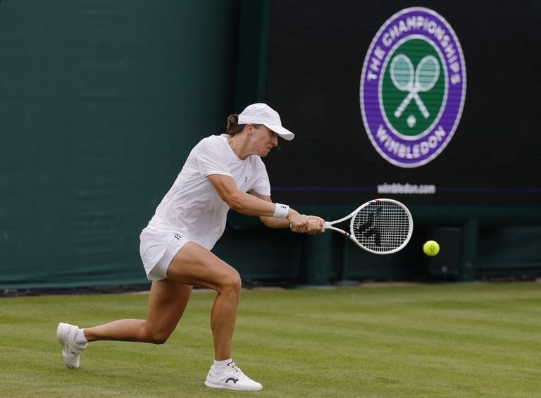 Iga Swiatek Prepares For Wimbledon Title Defense