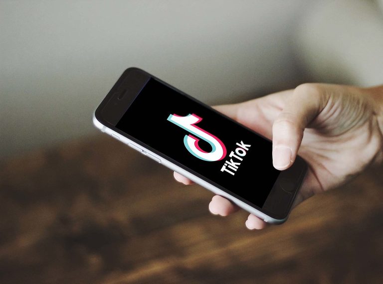 Indiana Enacts Bell To Bell Cell Phone Ban