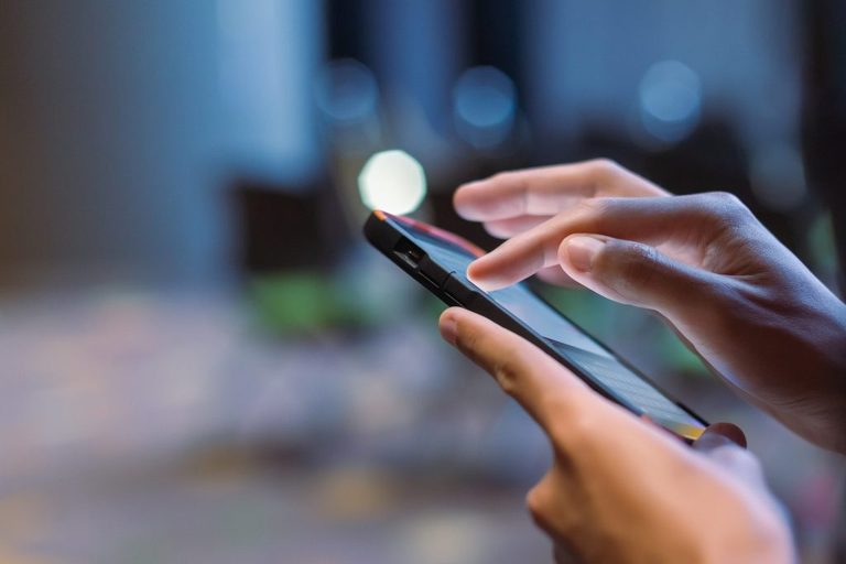 Indianapolis Library Offers Smartphone Help