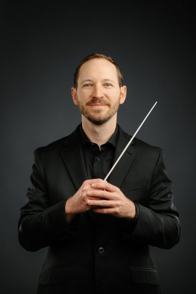 Jonathan Moore Named Music Director