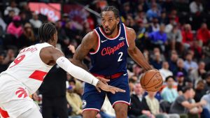 Kawhi Leonard Traded To Raptors