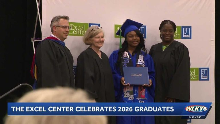 Kentucky Adults Earn Diplomas