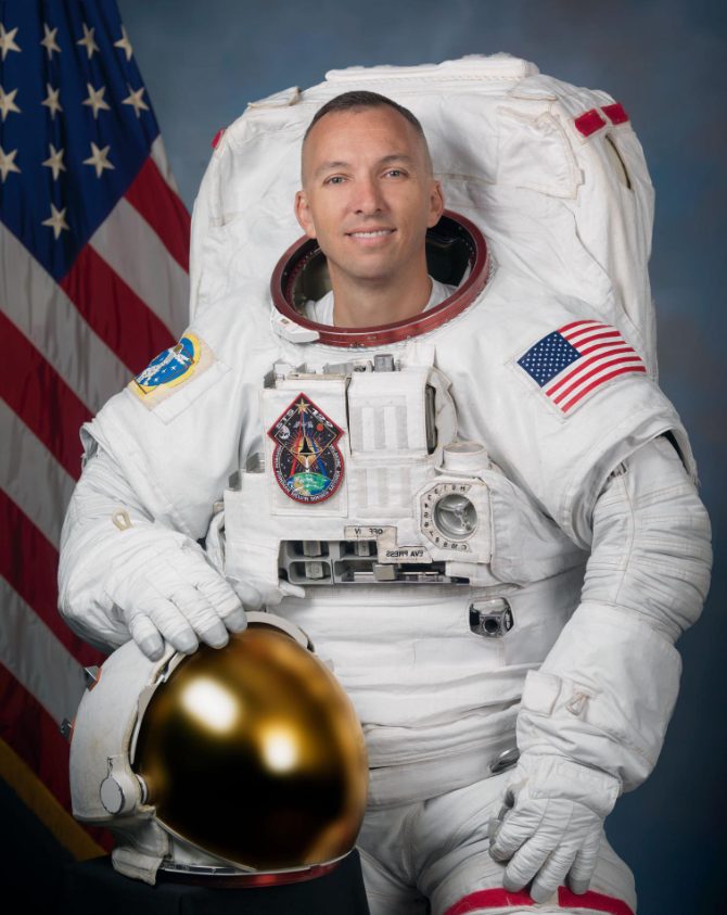 Kentucky Native To Command Nasa S Artemis Iii Mission