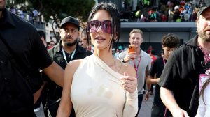Kim Kardashian Criticized For Taking F1 Winner S Towel