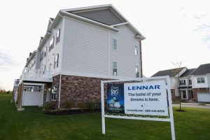 Lennar Sees Sluggish Housing Market
