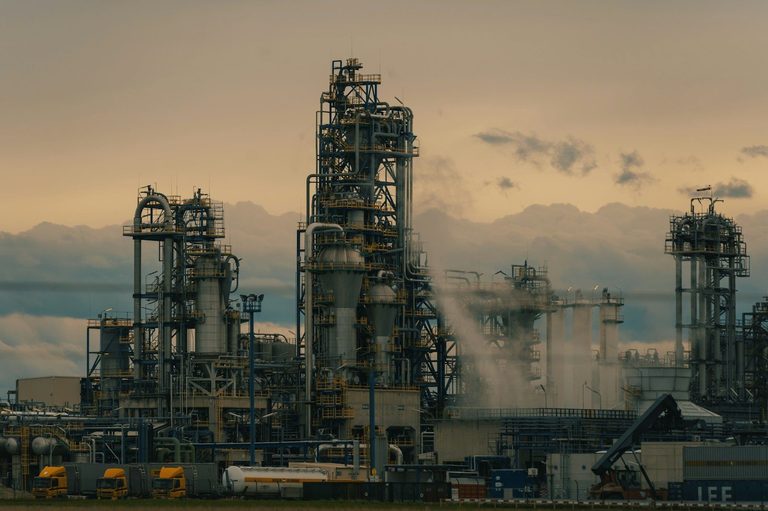 Lima Refinery Issue Causes Flaring Black Smoke