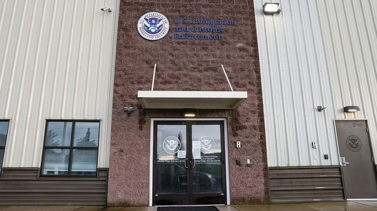 Live Explosive Device Found Near Cleveland Homeland Security Office