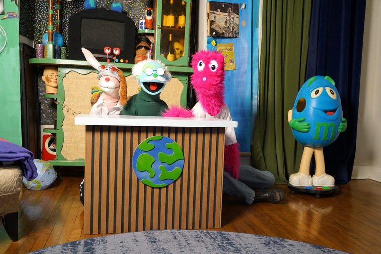 Logan Square Puppet Show Seeks Funding