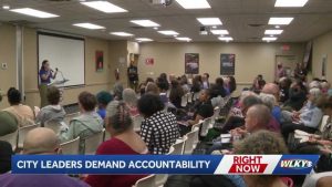 Louisville Groups Push For Police Reform Law