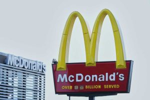 Mcdonald S Brings Back Fried Apple Pie