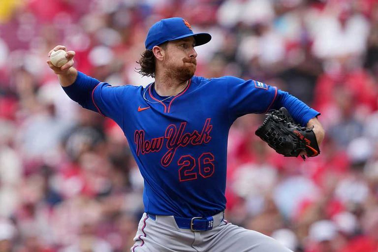 Mets Beat Reds 9 1